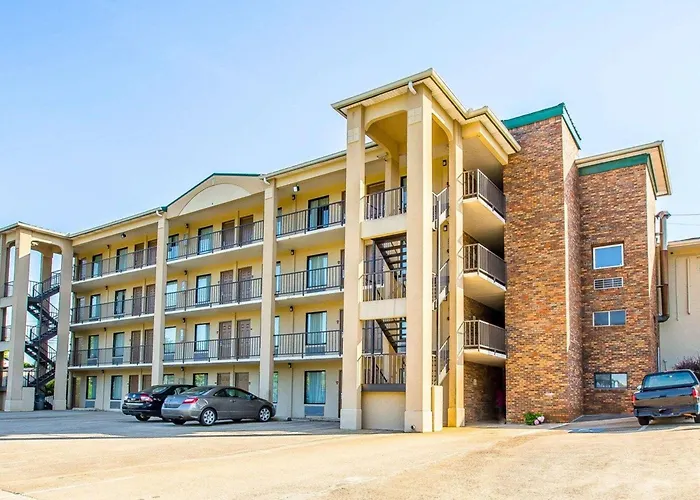 Motel: Quality Inn Dahlonega Near University